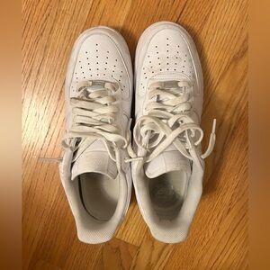 Men’s NIKE White Air Force 1